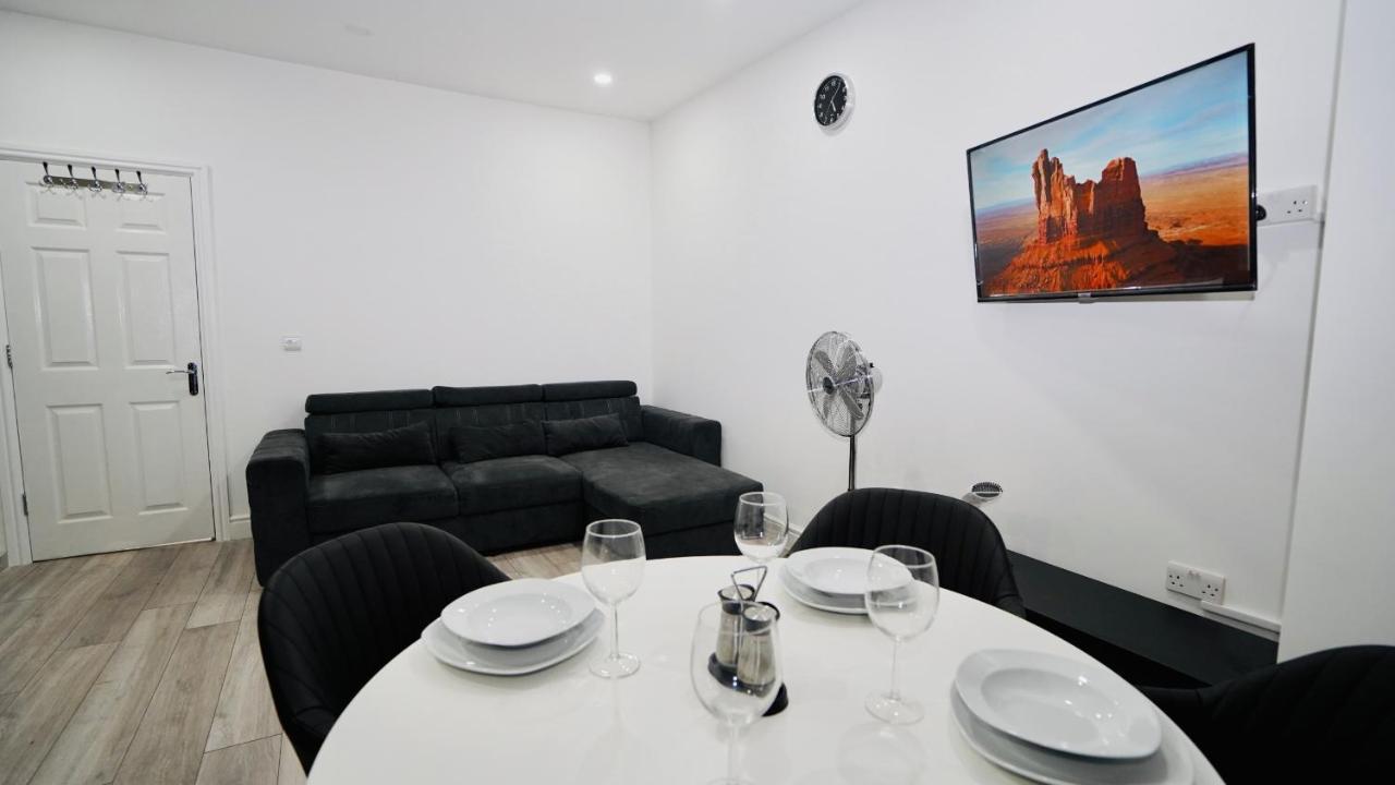 E2M Stays Lovely Apt Close To Ilford Station With Free Parking Extérieur photo